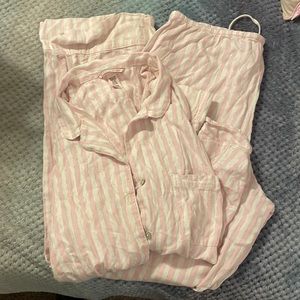 Signature VS pink and white stripe pajamas